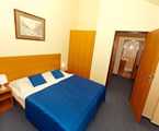 Adeba Hotel: Room