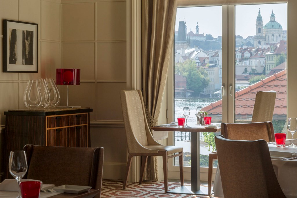Four Seasons Hotel Prague: Restaurant
