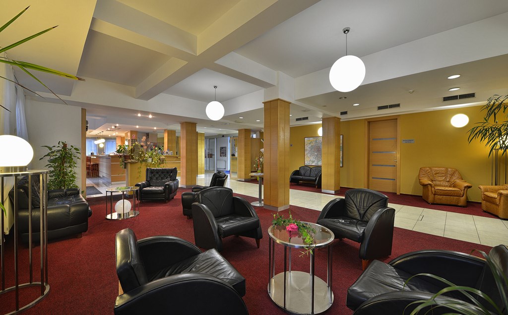 EA hotel Populus: Lobby