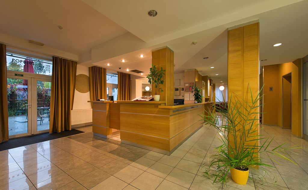 EA hotel Populus: Lobby