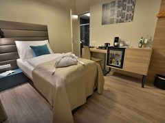 EA Hotel New Town: Room SINGLE WITH BALCONY - photo 38