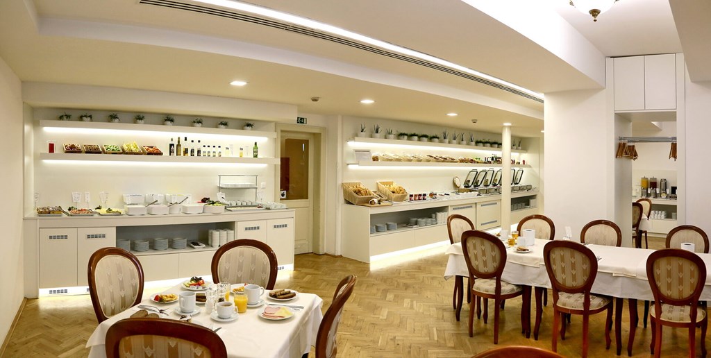 ASTORIA Hotel & Medical Spa: Restaurant