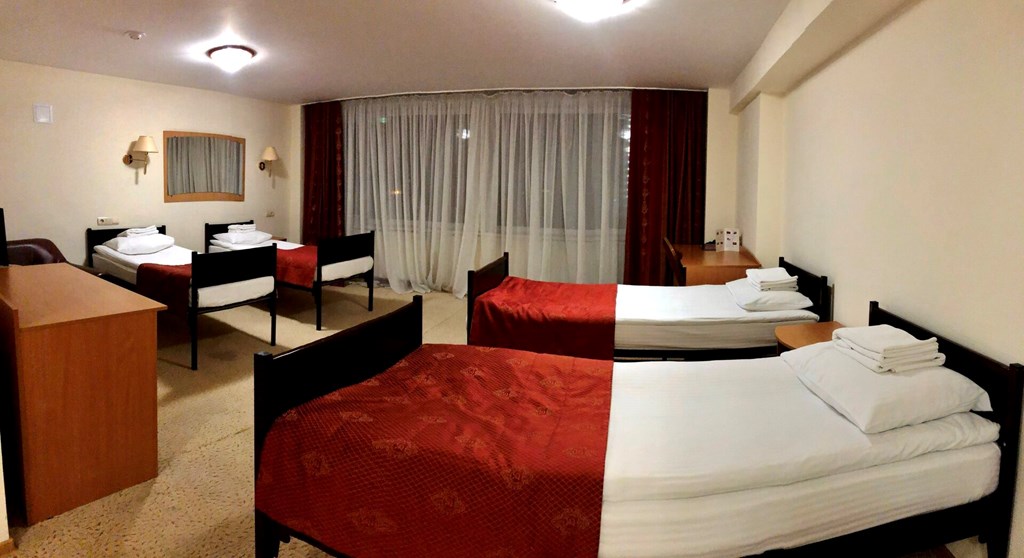 Amaks Safar Hotel: Room