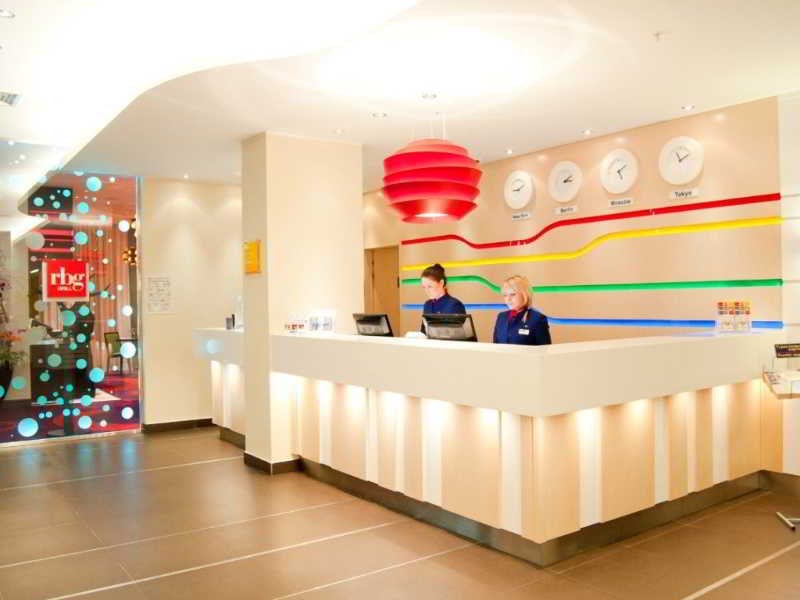 Park Inn by Radisson, Kazan: Lobby