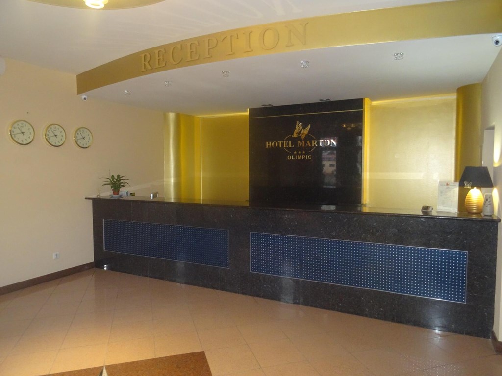 Marton Olimpic: Lobby