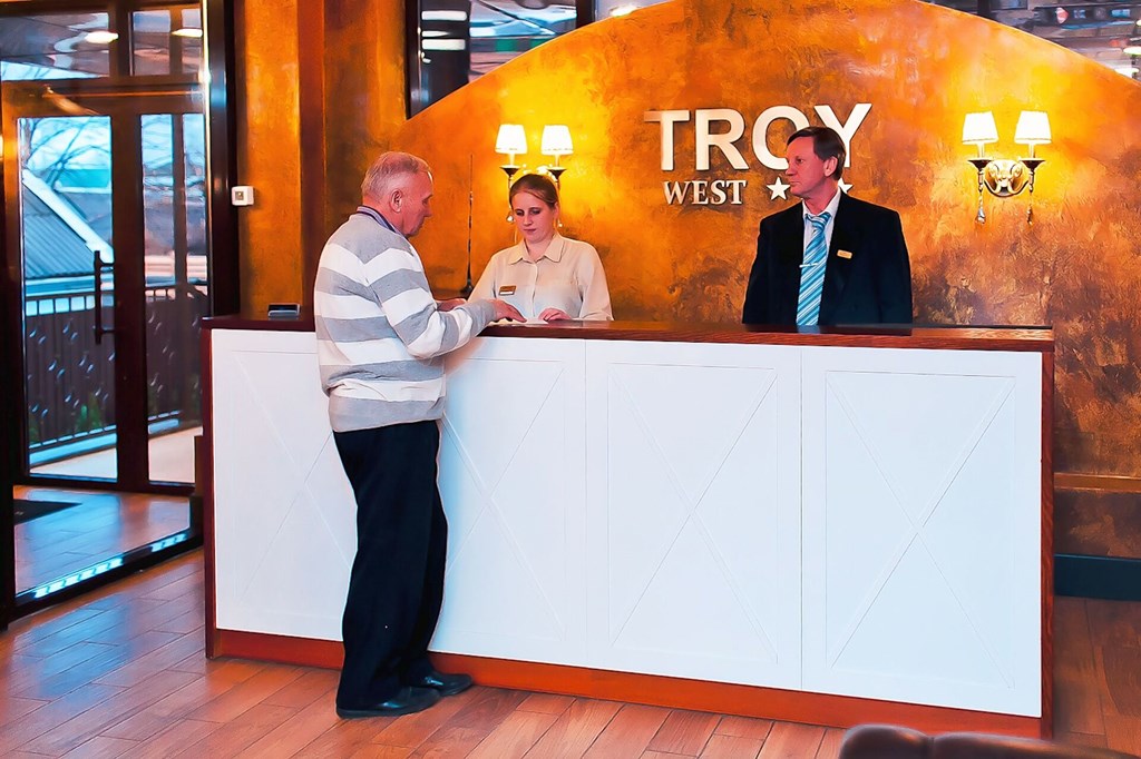 Troy West: Lobby