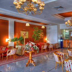 Red Royal: Lobby - photo 6