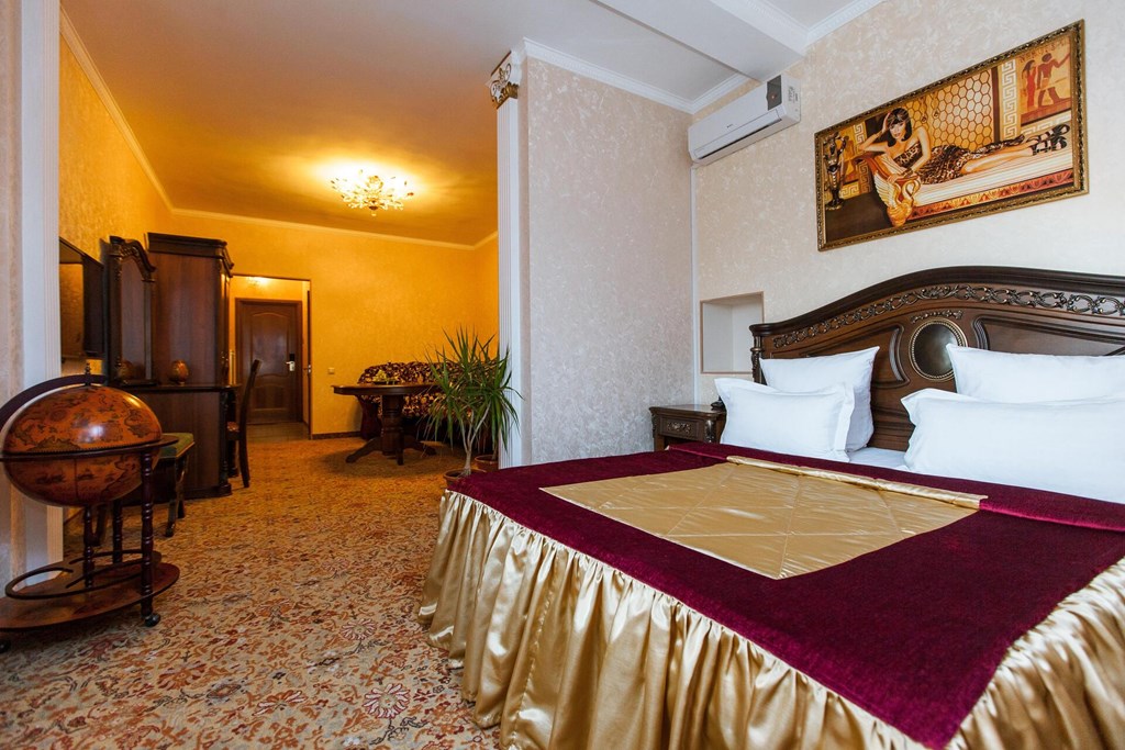 Grand Hotel Uyut: Room DOUBLE SINGLE USE DELUXE