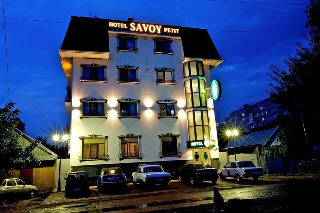 Savoy Petit: General view