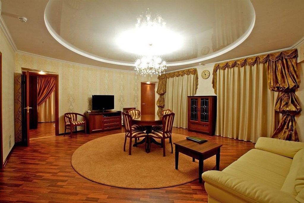 Savoy Petit: Room SUITE STANDARD