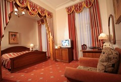 Budapest: Room - photo 3