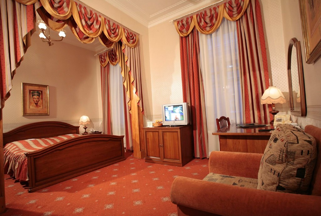 Budapest: Room