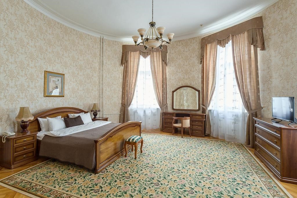 Budapest: Room SUITE STANDARD