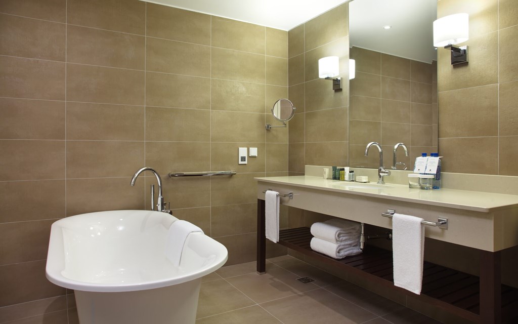 DoubleTree by Hilton Moscow Marina: Room SUITE STANDARD