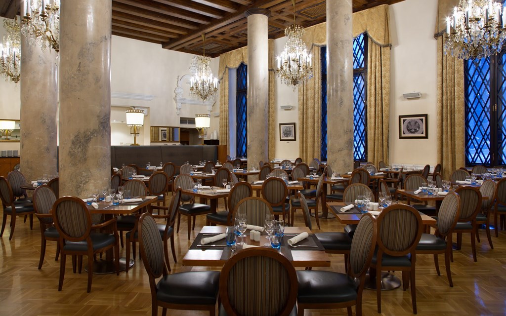 Hilton Moscow Leningradskaya: Restaurant
