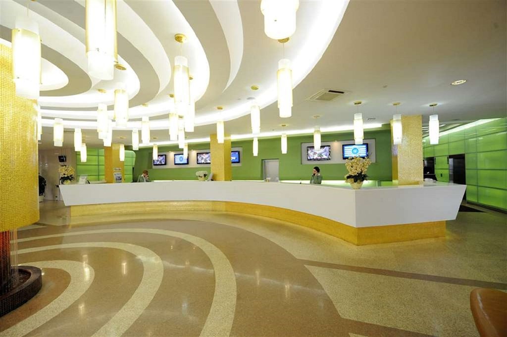 Izmailovo Alfa: Lobby