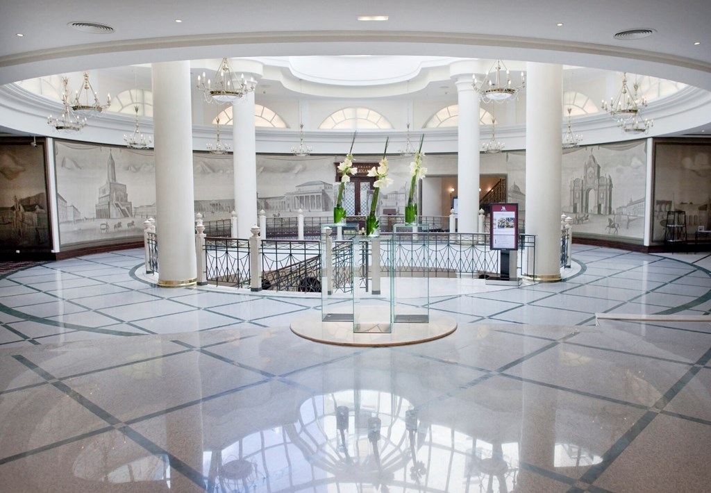 Marriott Grand Hotel: Lobby