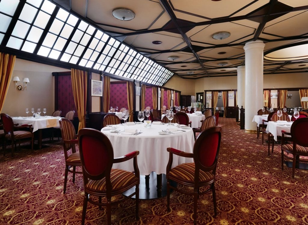 Marriott Grand Hotel: Restaurant