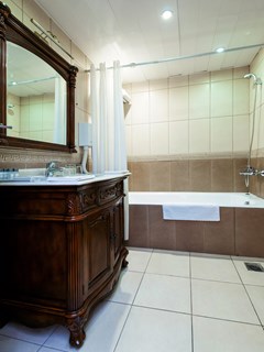 Moscow Holiday Hotel: Room DOUBLE SINGLE USE DELUXE - photo 45