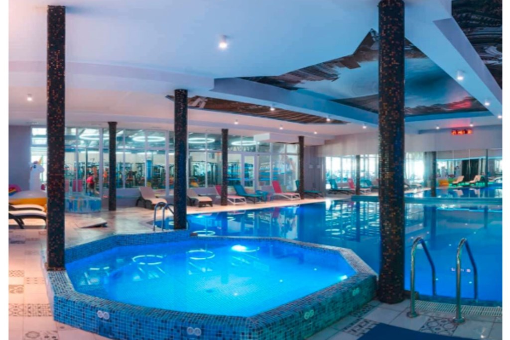 Vnukovo Village Park Hotel & SPA: Pool