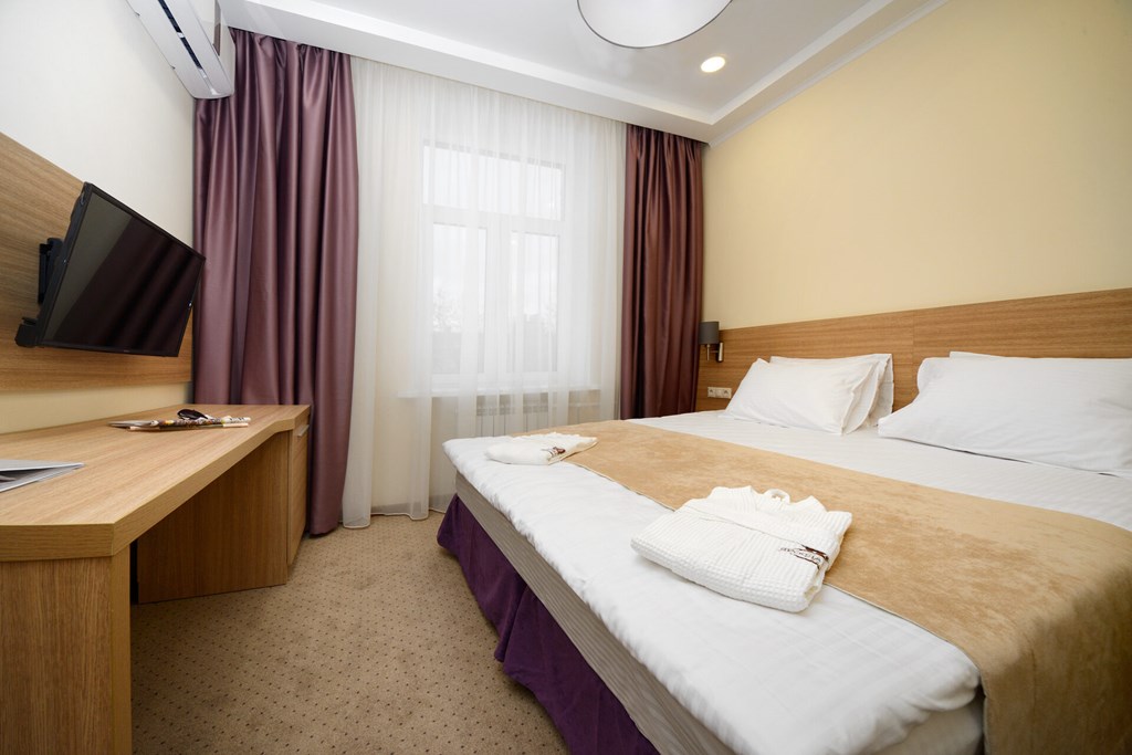 Yaroslavskaya: Room Double or Twin DELUXE