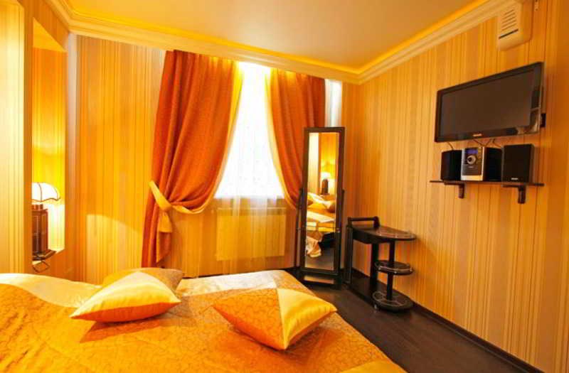 Alex Hotel on Budapeshtskaya: Room