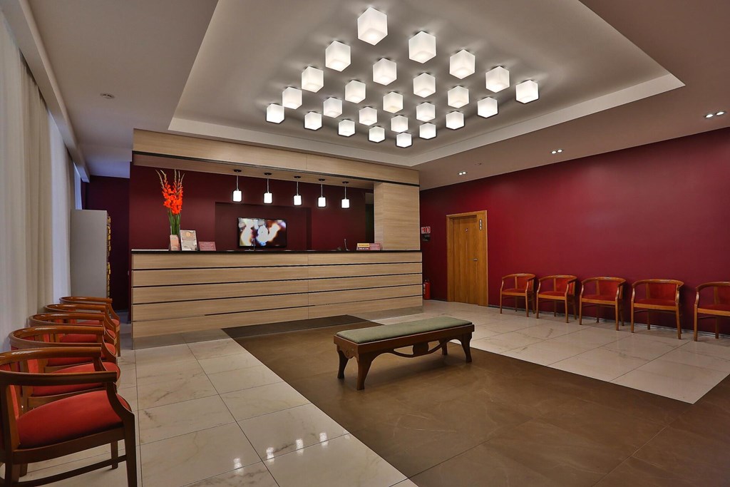 Best Western Plus Centre Hotel: Lobby