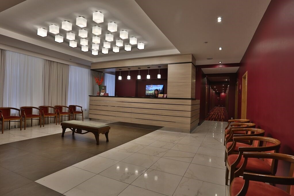 Best Western Plus Centre Hotel: Lobby