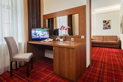 Best Western Plus Centre Hotel: Room - photo 11