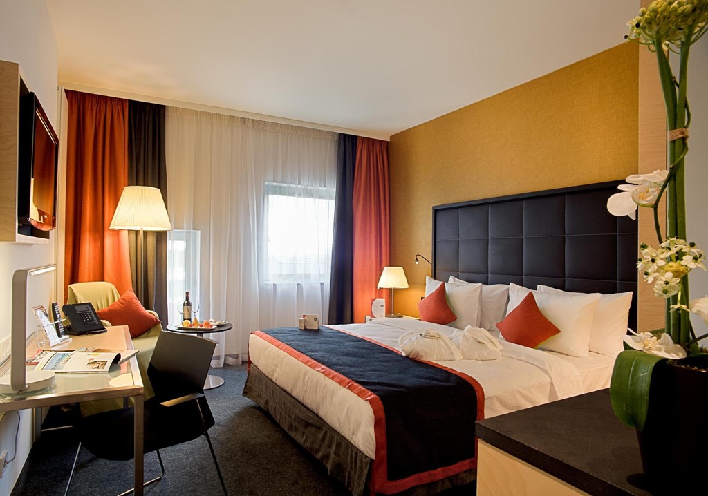 Crowne Plaza St. Petersburg Airport: Room DOUBLE SINGLE USE STANDARD