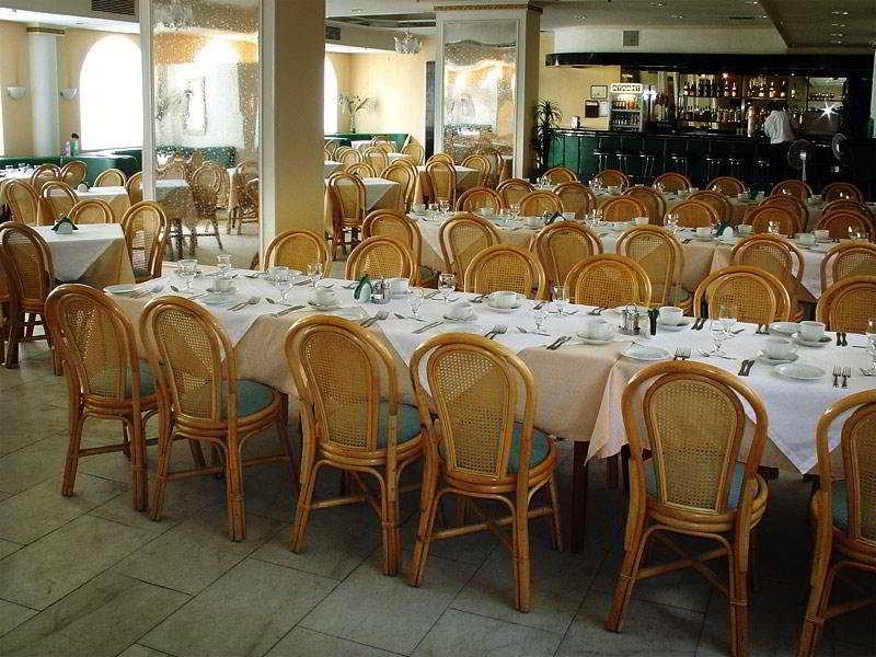 Ladoga: Restaurant