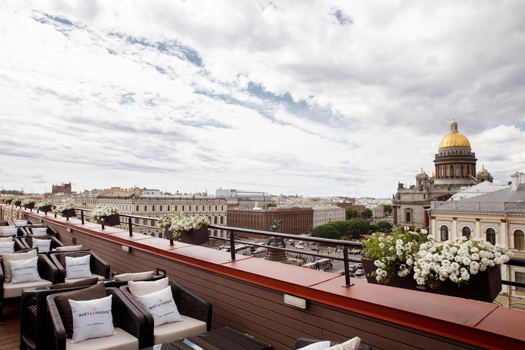 Lotte Hotel St. Petersburg: Terrace