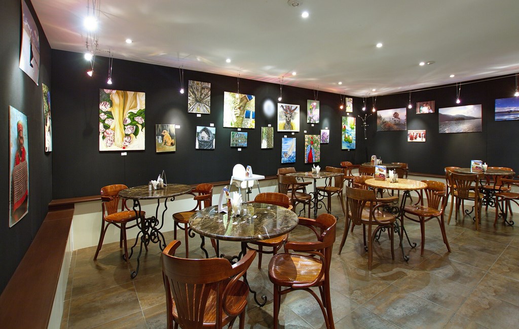 Nevsky Art Hall: Restaurant