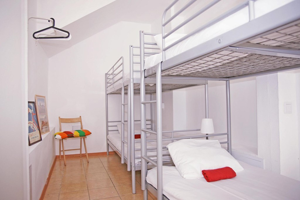 Velohostel Marata: Room Bed in dormitory CAPACITY 4