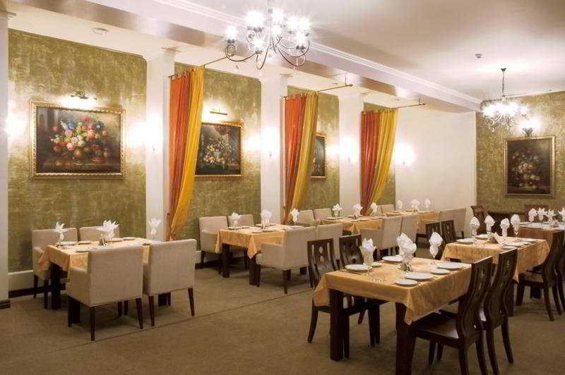 A Hotel Amur Bay: Restaurant