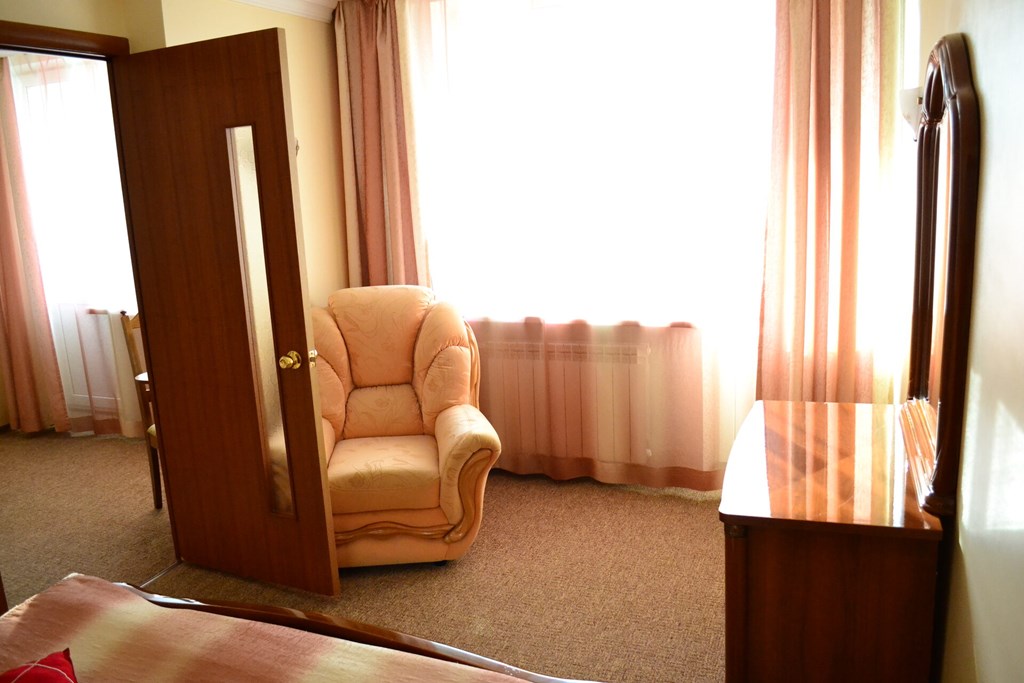 A Hotel Amur Bay: Room SUITE CAPACITY 1