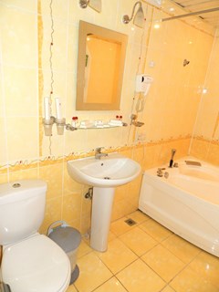 A Hotel Amur Bay: Room SUITE CAPACITY 1 - photo 13