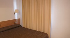 Catalunya: Room SINGLE STANDARD - photo 8