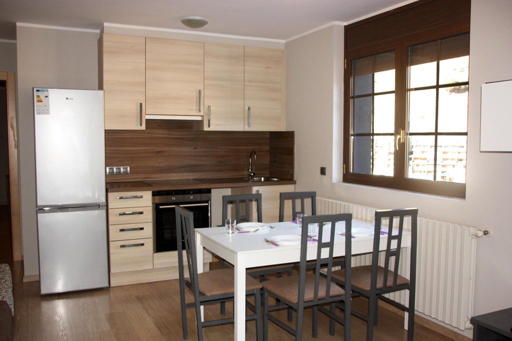 Incles La Pleta 3000: Room APARTMENT CAPACITY 6 TWO BEDROOMS