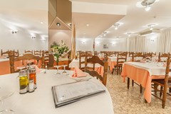 Montecarlo: Restaurant - photo 8