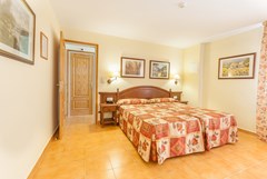 Montecarlo: Room Double or Twin STANDARD - photo 15