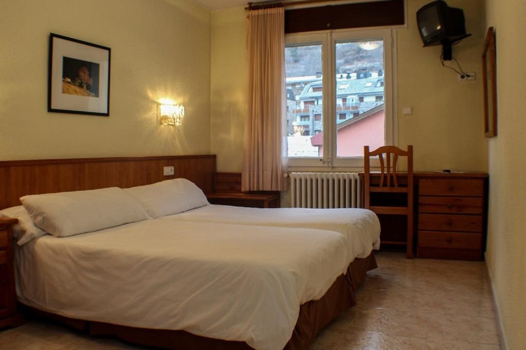 Hotel Oros: Room DOUBLE SINGLE USE STANDARD