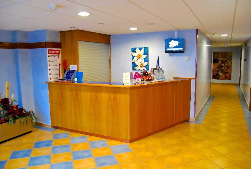 Del Meligar: Lobby