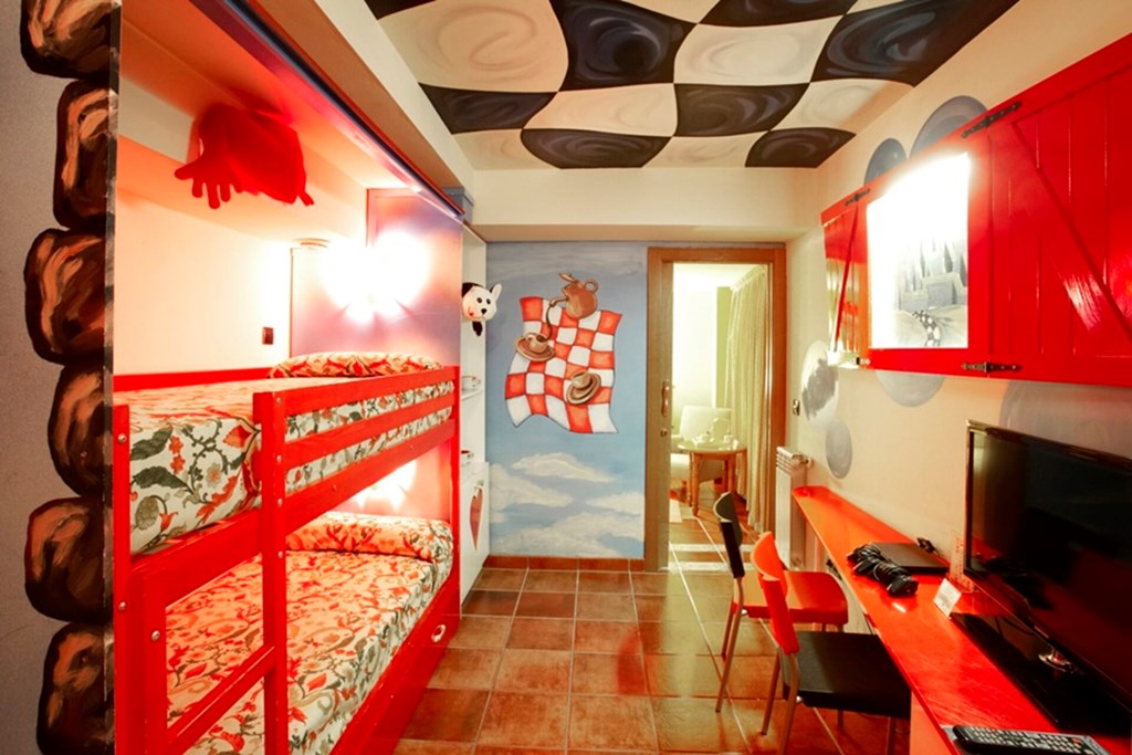 Ski Plaza: Room