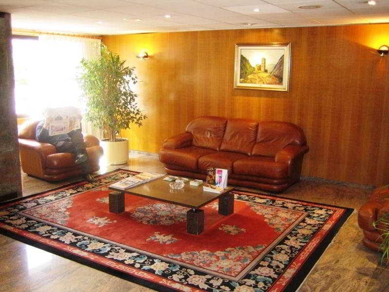 Roc del Castell: Lobby