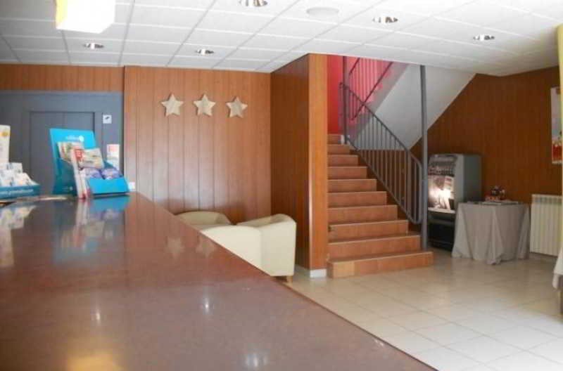 Les Terres: Lobby