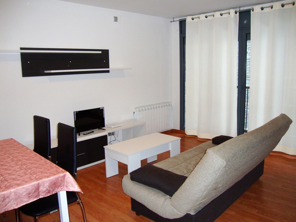 Apartamentos Canillo Les Moles 3000: Room APARTMENT CAPACITY 6 TWO BEDROOMS