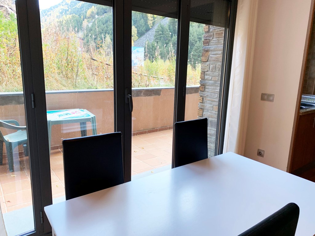 Apartamentos Canillo Les Moles 3000: Room APARTMENT CAPACITY 4 ONE BEDROOM