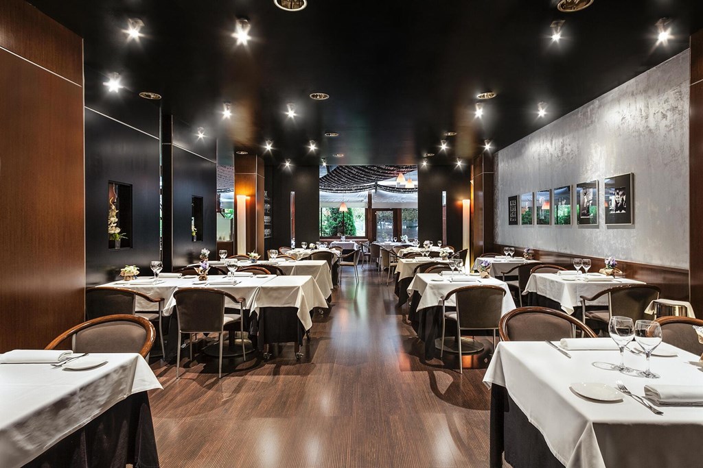 Acta Art hotel: Restaurant