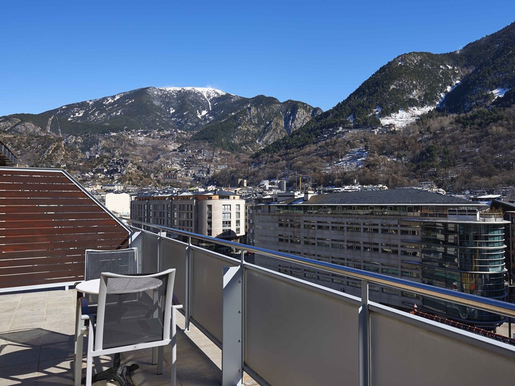 NH Andorra la Vella: Room DOUBLE SINGLE USE SUPERIOR WITH TERRACE